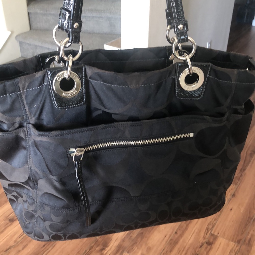Huge Black Coach Bag!! - Picture 4 of 5